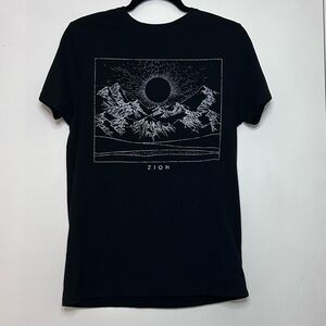 Zion National Park Goodfellow & Co. shirt, size Adult Small